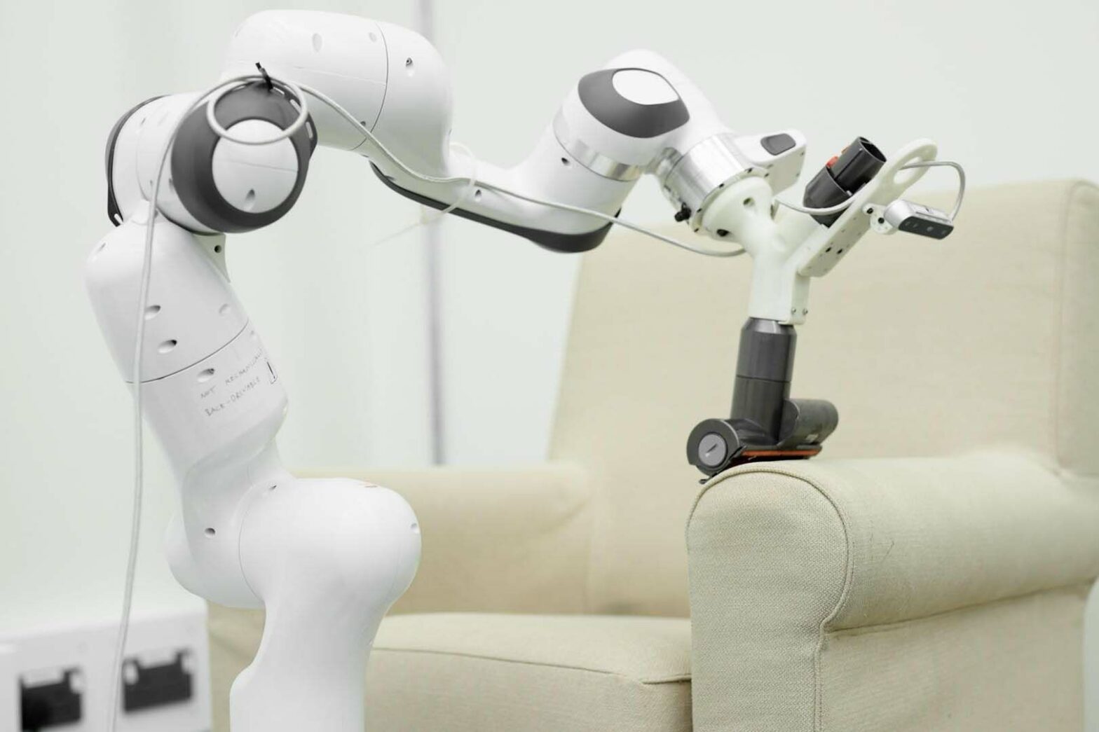 Dyson imagine les robots domestiques qui vous rendront la vie plus facile