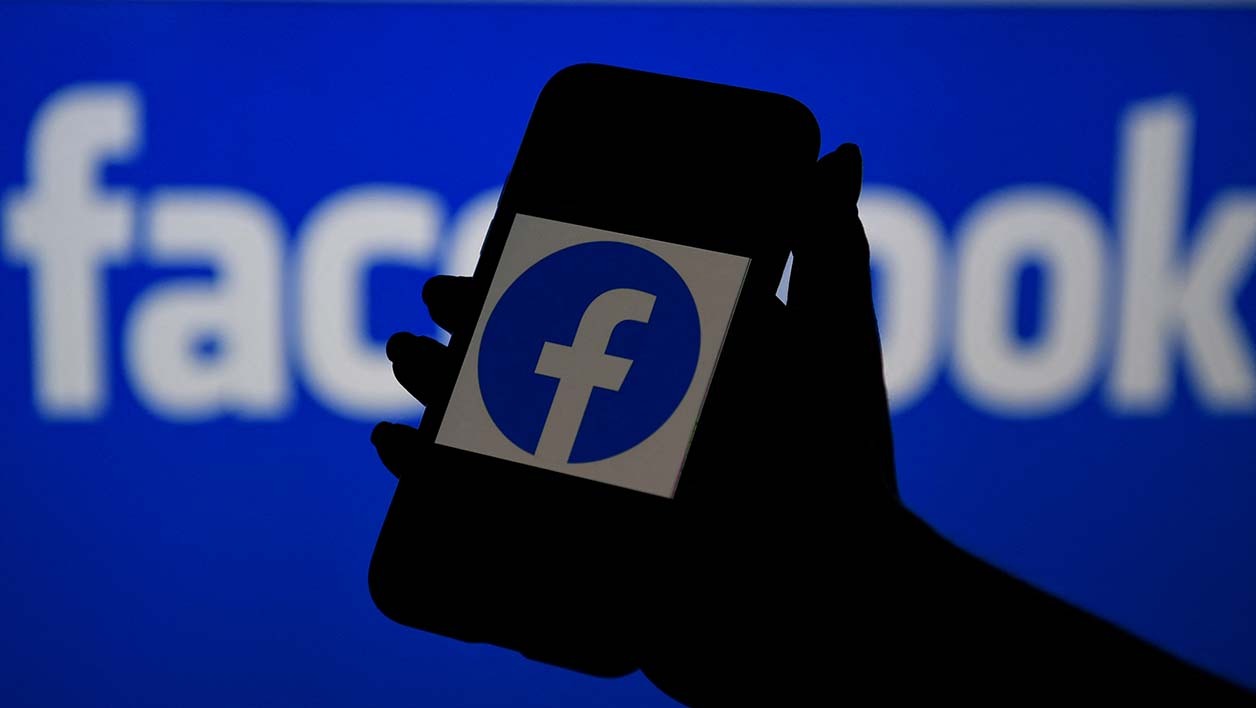 Facebook autorise les appels à la violence… contre l’armée russe