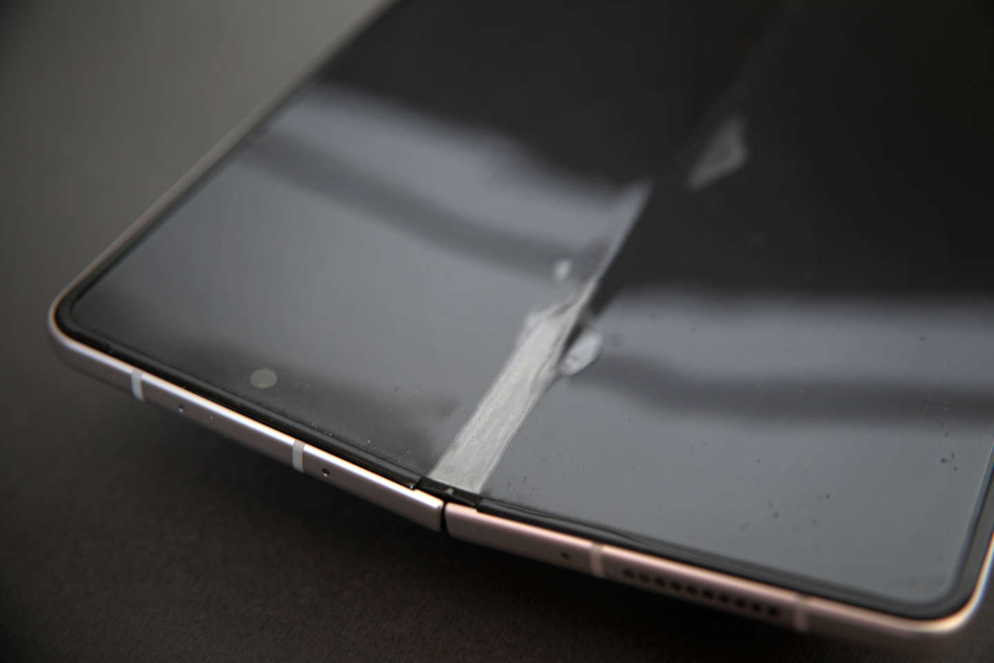 Sur les Samsung Fold et Flip, un écran pliable qui se révèle fragile
