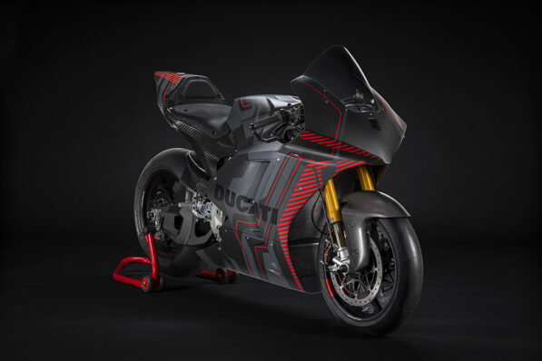 Ducati dévoile la MotoE, sa première moto électrique taillée pour la course