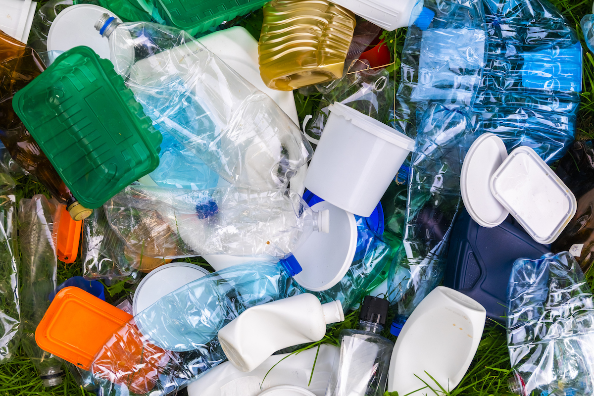 Peut-on se débarrasser du plastique à usage unique grâce à la technologie ?