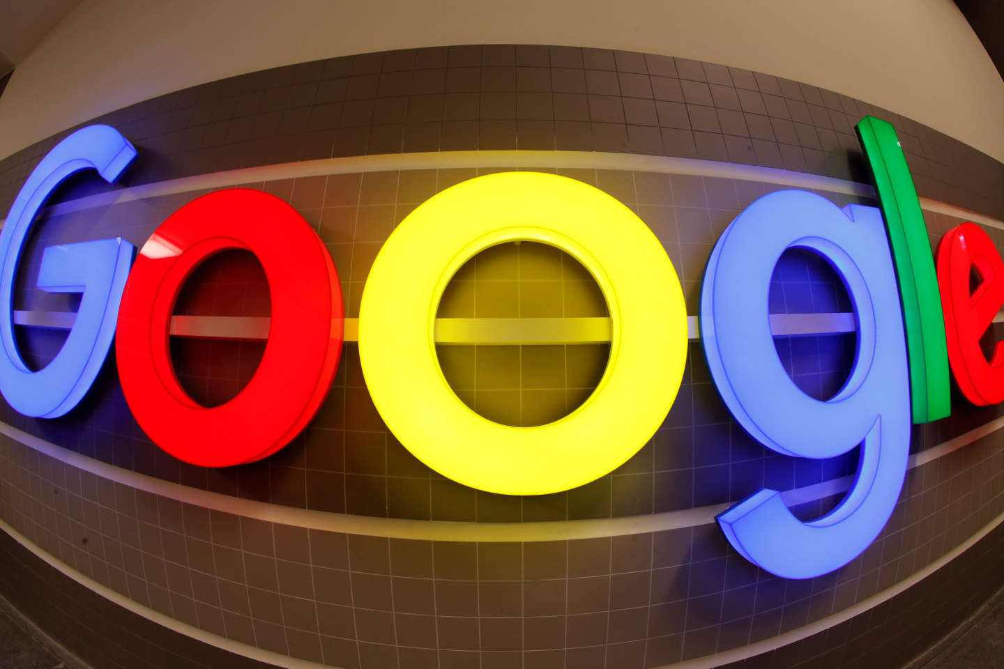 des associations européennes de consommateurs portent plainte contre Google