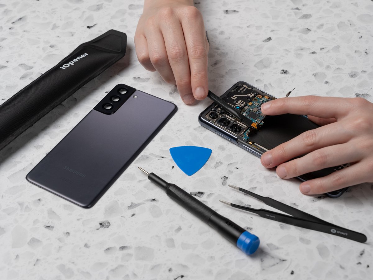 Réparez vous-même (certains) de vos smartphones Galaxy grâce au nouveau kit officiel Samsung