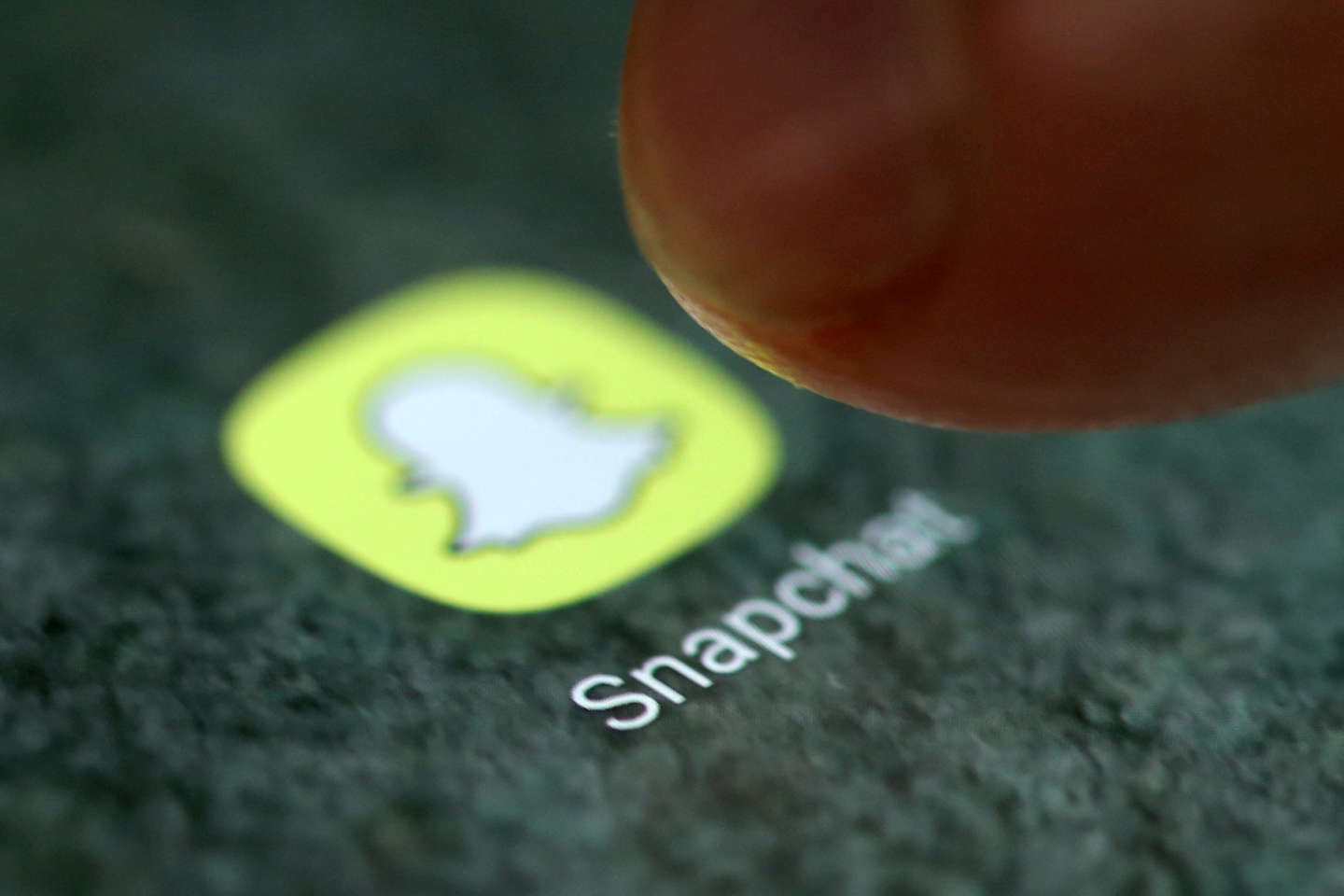 Sous pression, Snapchat est contraint de licencier 1 200 personnes