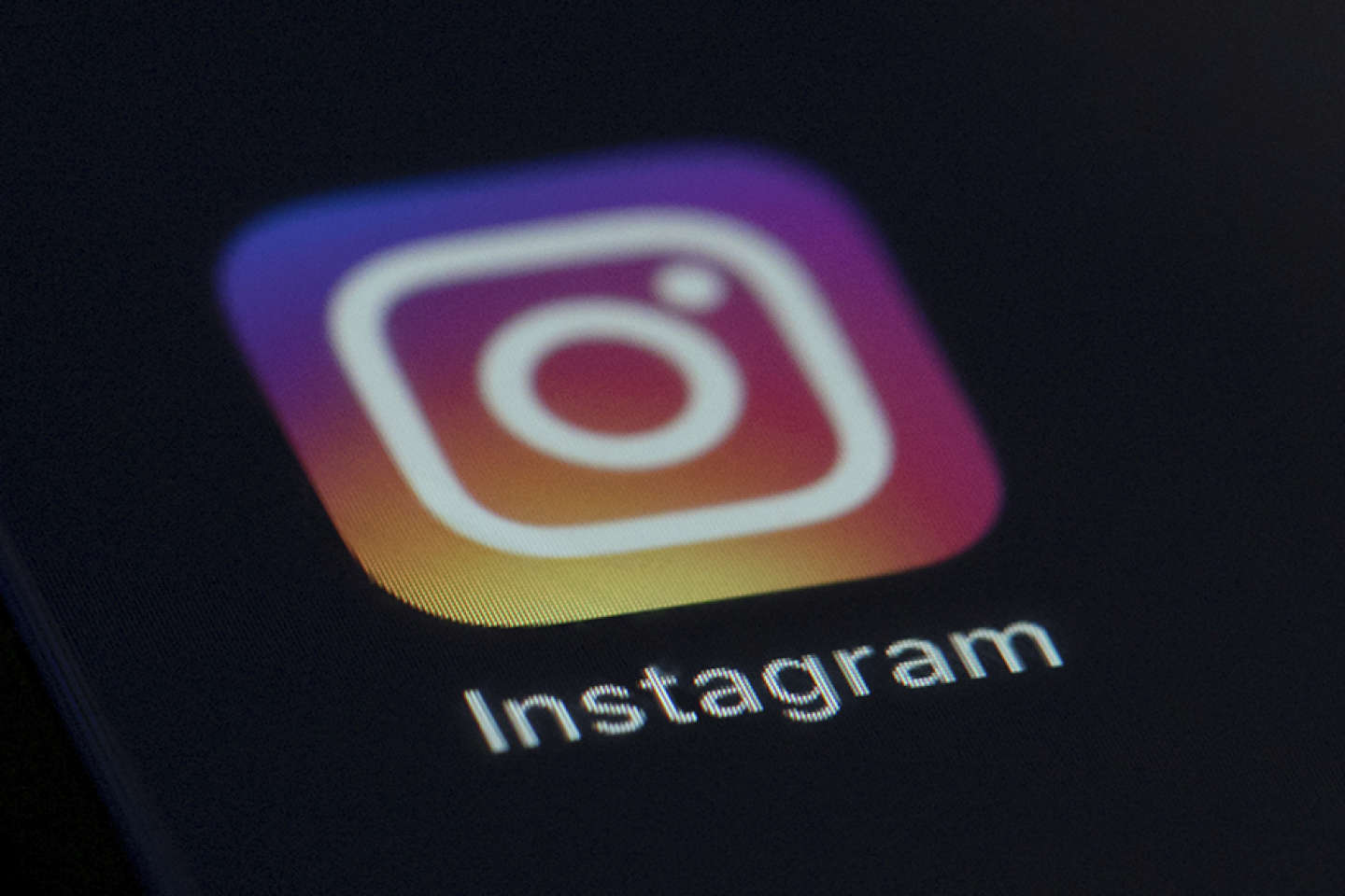 Instagram se voit infliger une amende de 405 millions d’euros au nom du droit européen