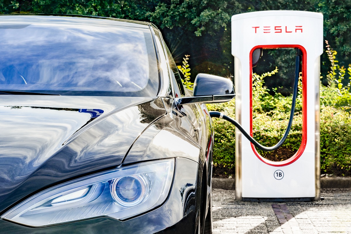 Le Supercharger V4 de Tesla devrait bientôt être réalité