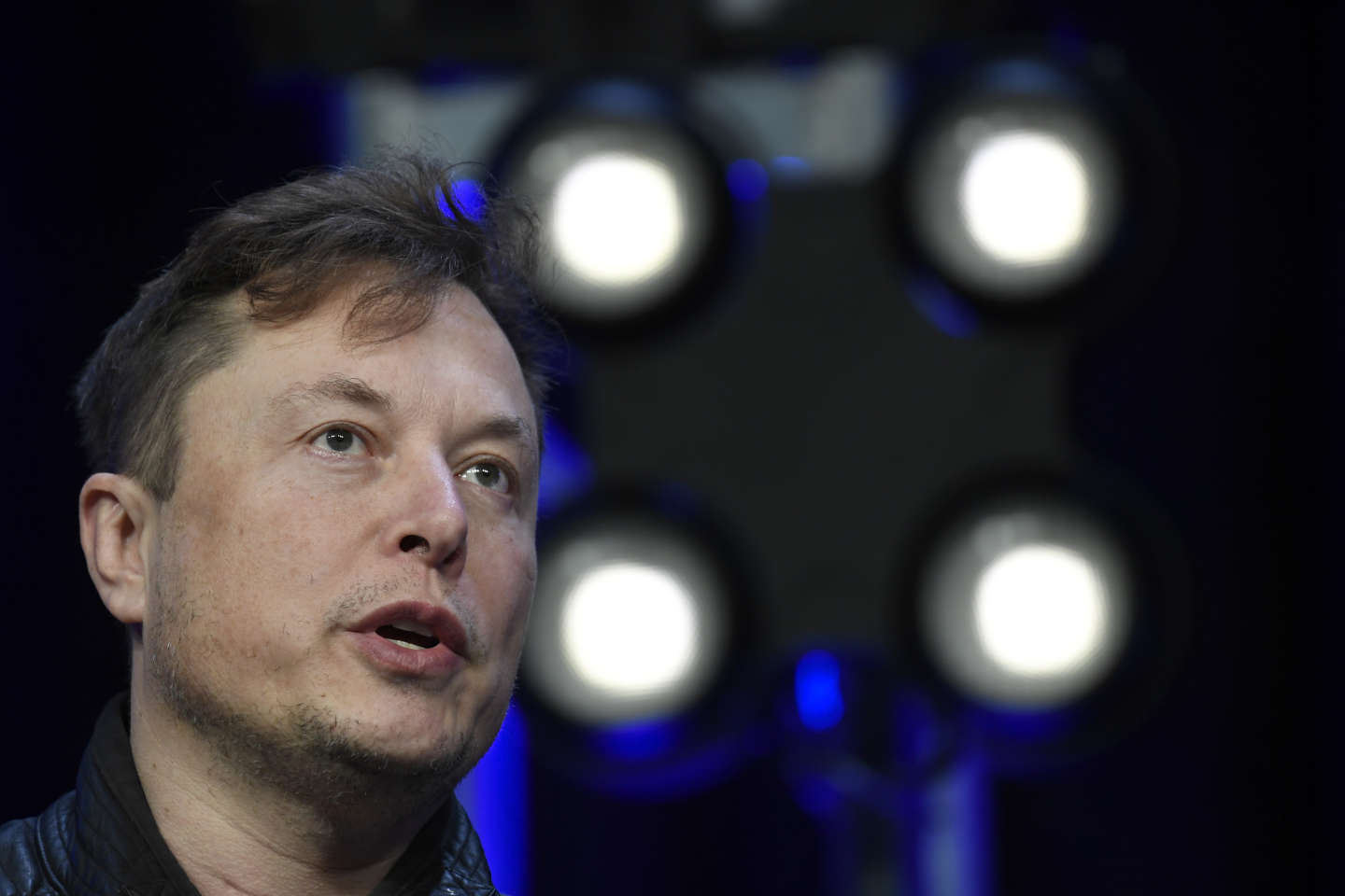 Elon Musk relance son offre de rachat de Twitter, au prix convenu en avril