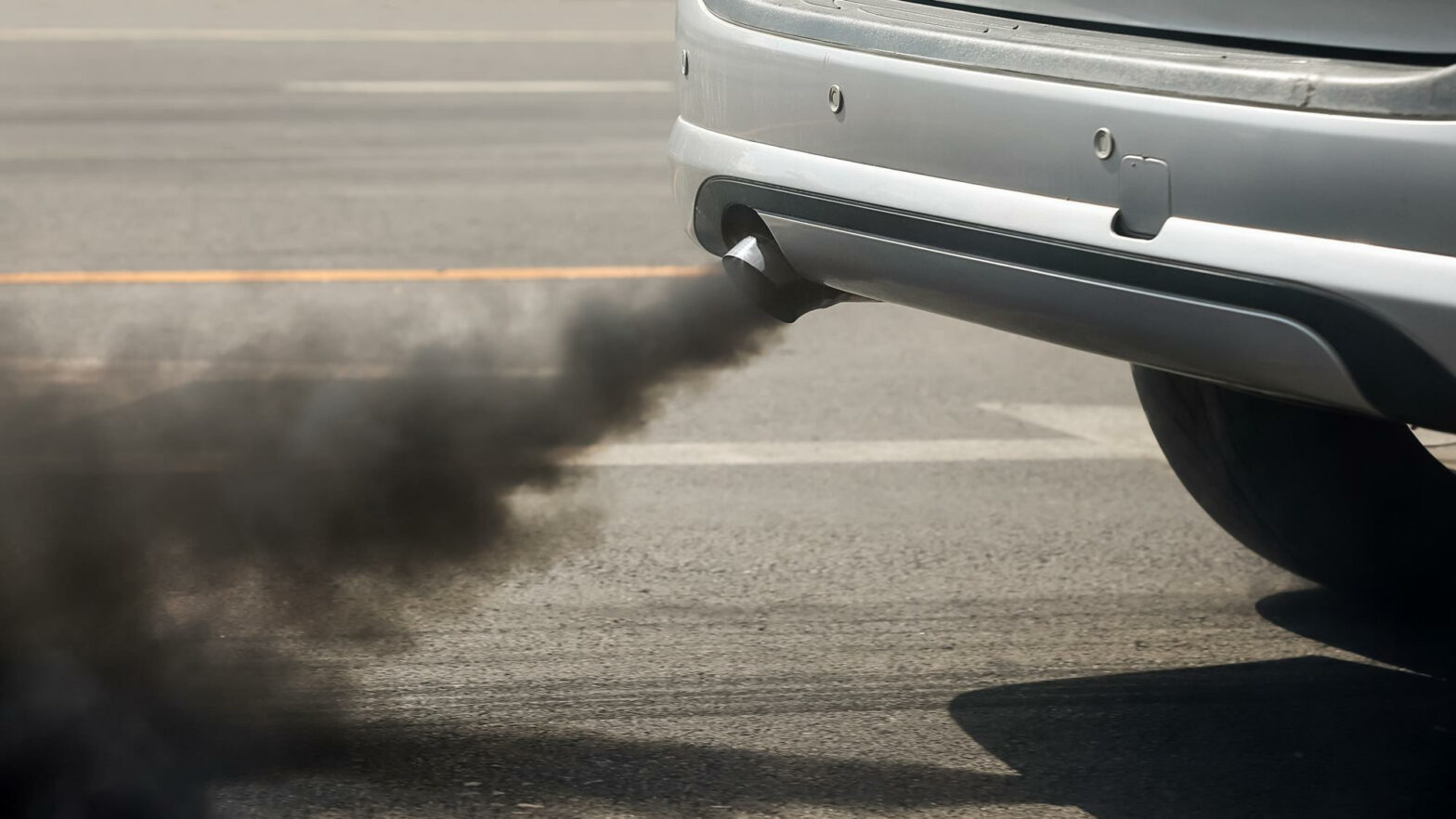 les véhicules polluants sanctionnés automatiquement dès 2024