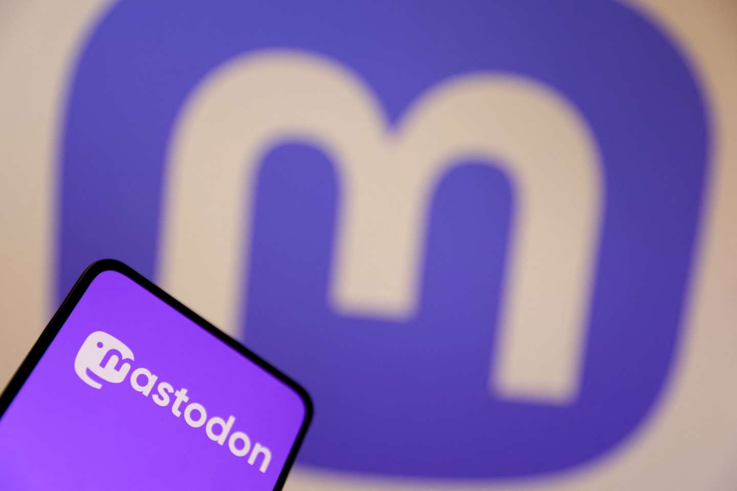 Comment fonctionne Mastodon, présenté comme alternative « libre » à Twitter ?