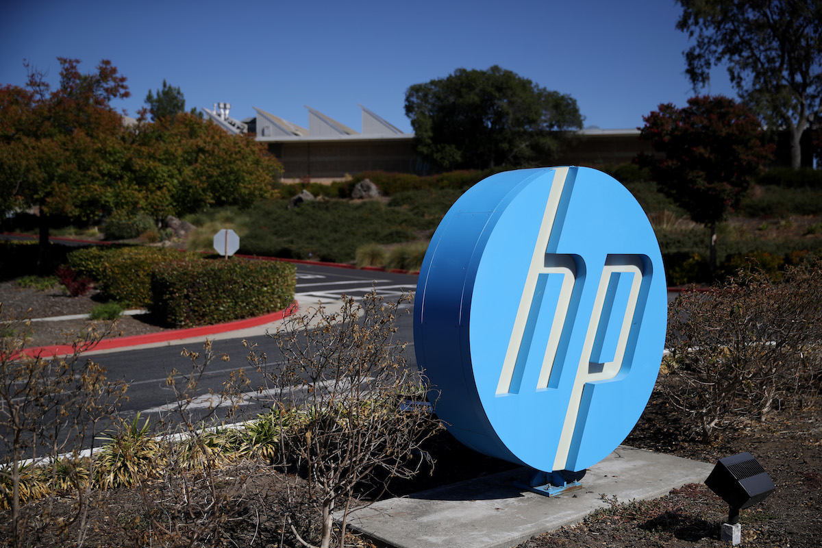 HP licencie à son tour et prépare un plan d'économie sur trois ans