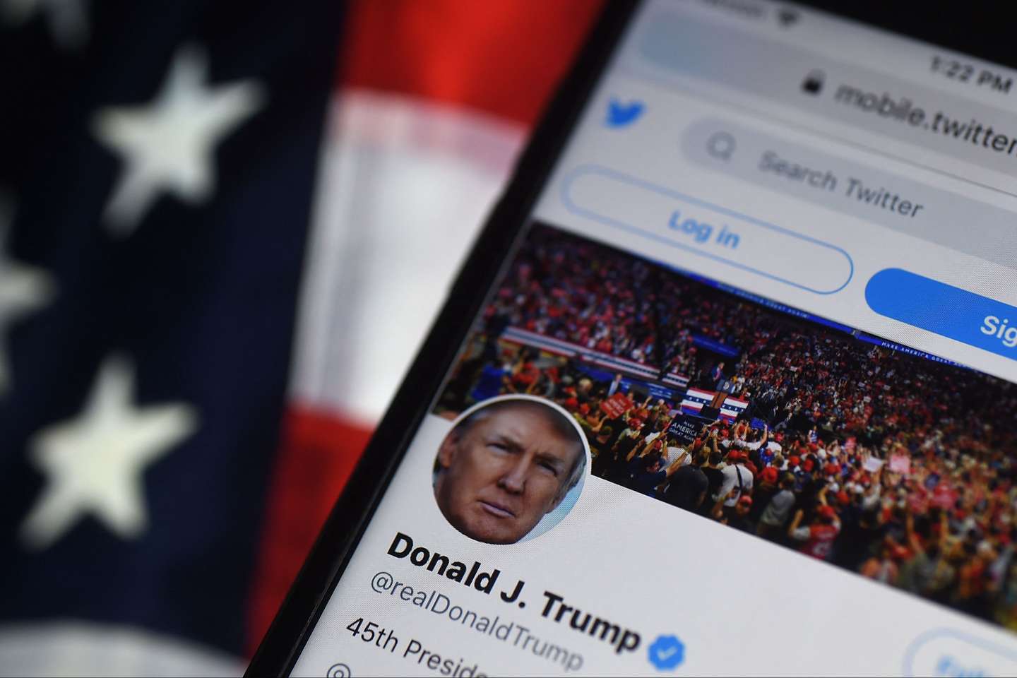La réactivation du compte Twitter de Donald Trump, une décision symbolique