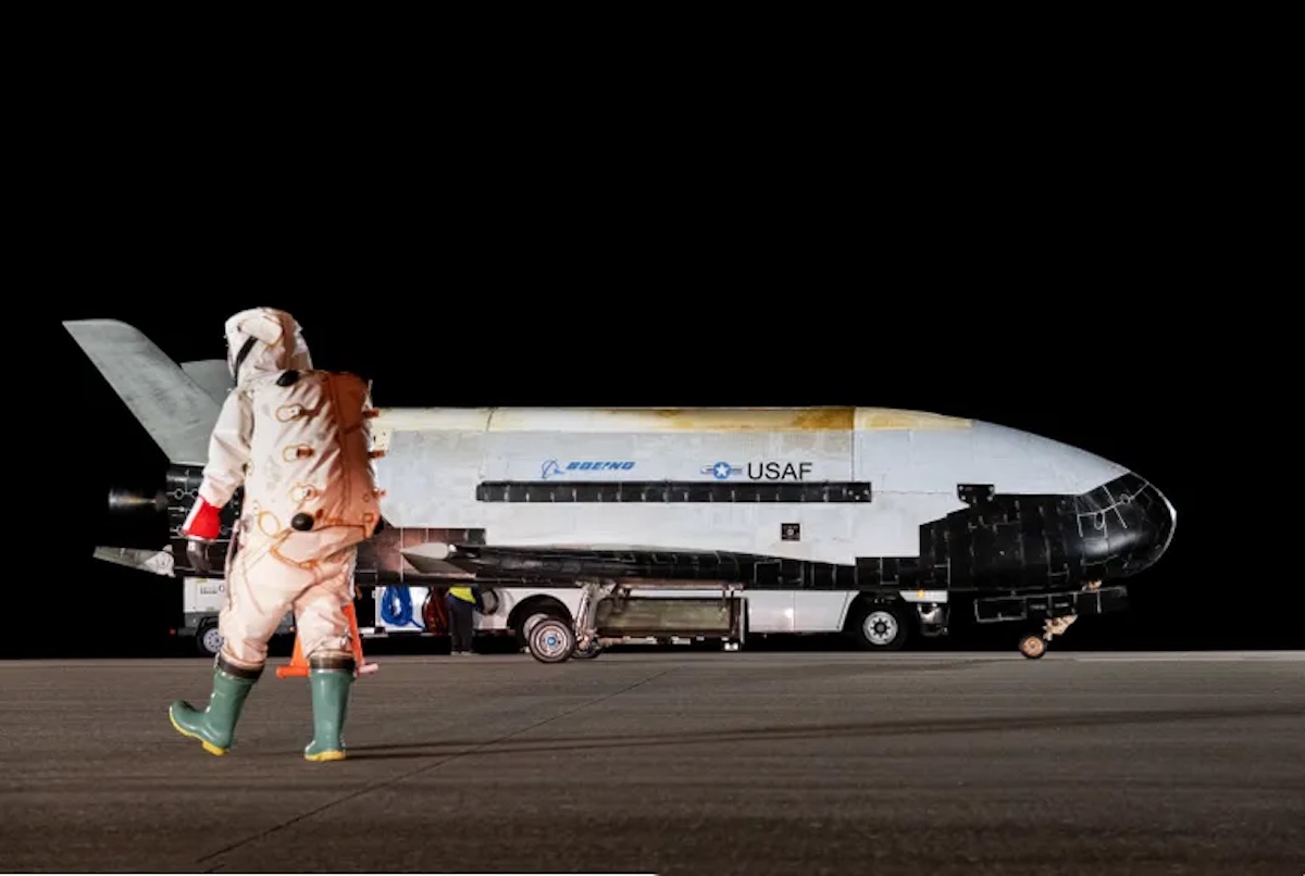 Le mystérieux avion spatial orbital X-37B vient de rentrer après une mission épique