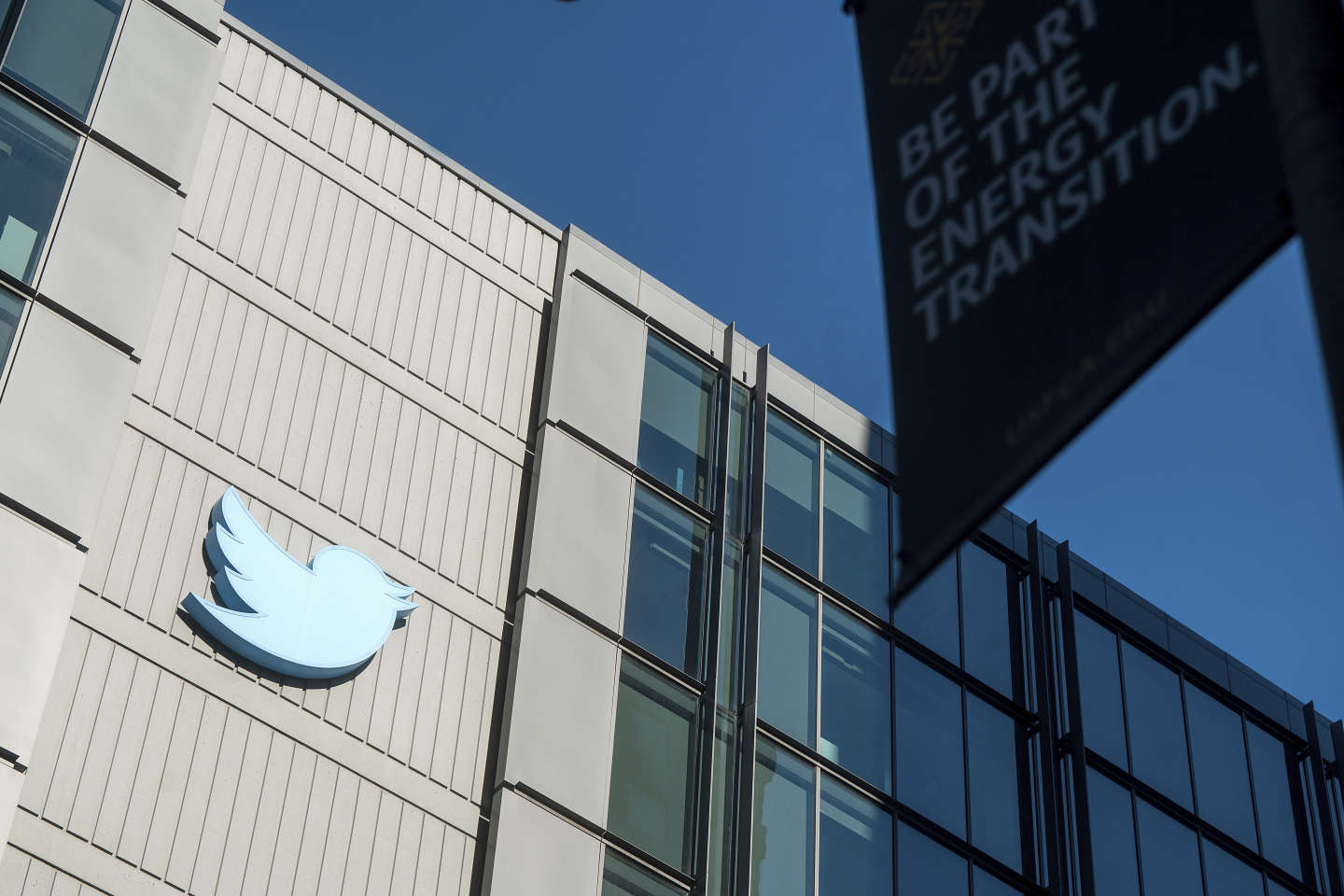 Twitter prévoit de lancer un processus de licenciements vendredi