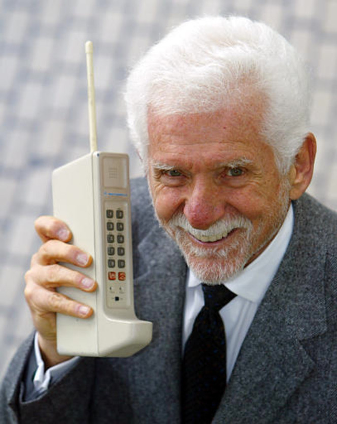 Le téléphone portable fête ses 50 ans !
