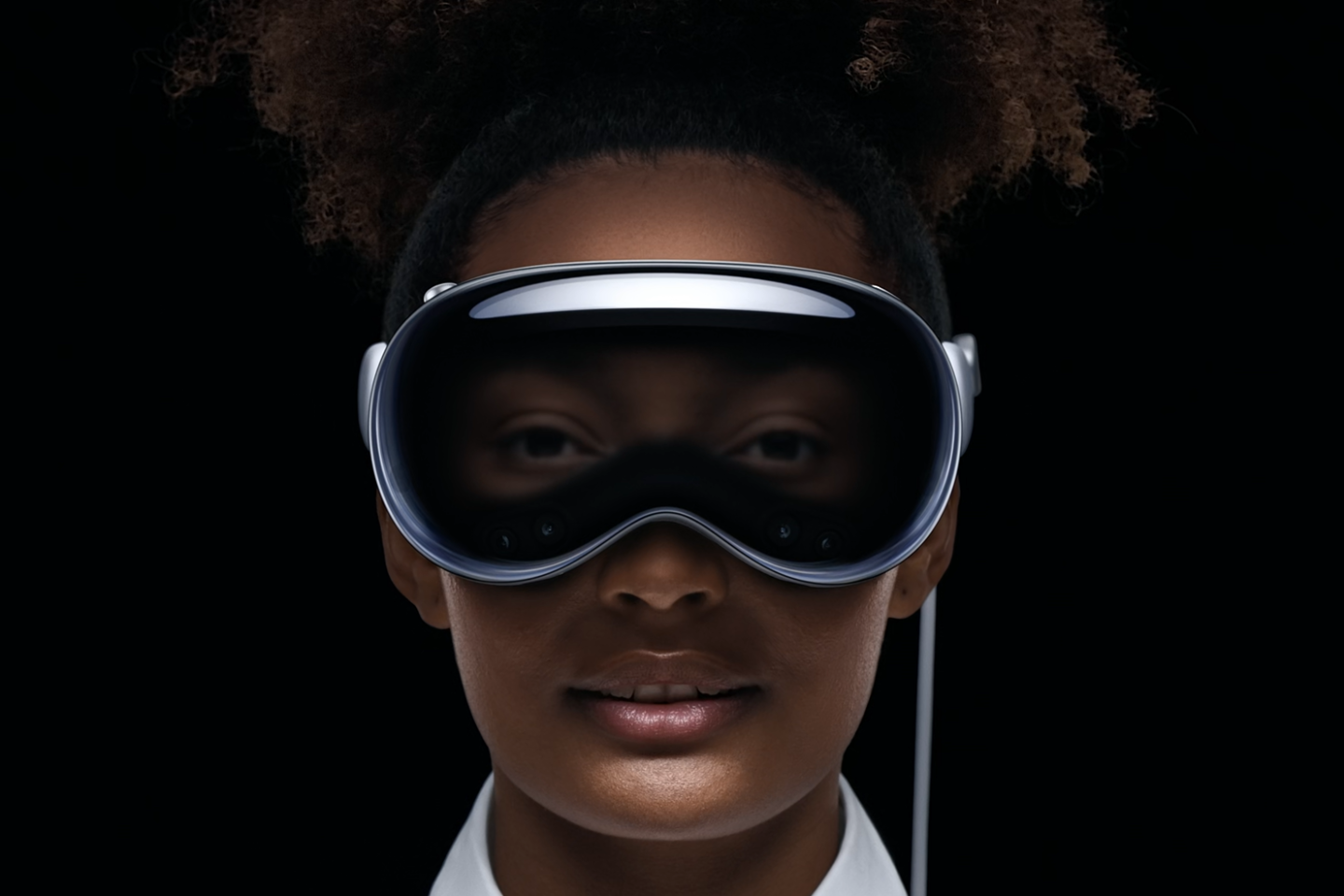 Apple dévoile Vision Pro, un étonnant casque de réalité virtuelle