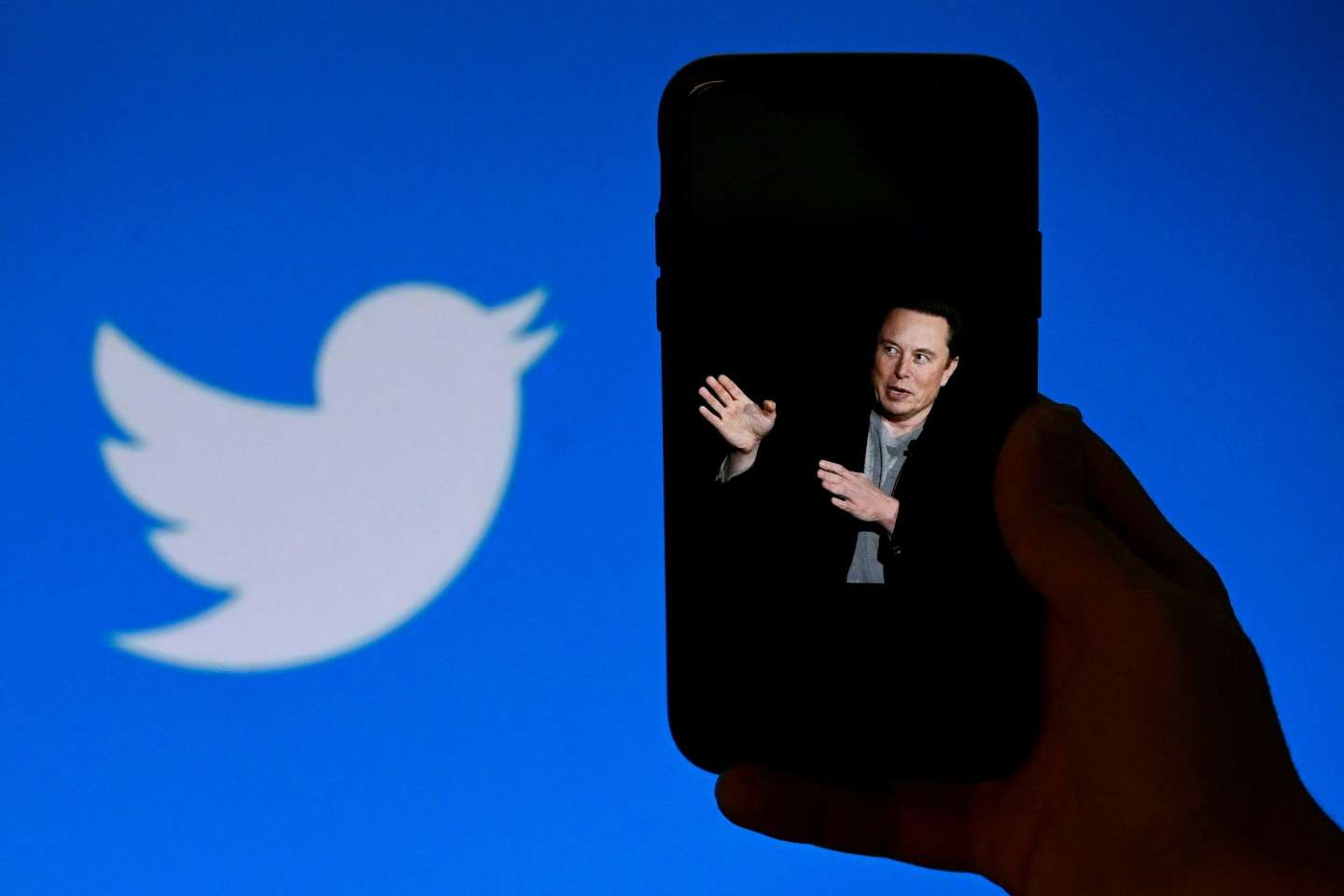 « Elon Musk laisse ceux qui partagent ses tendances à l’autoritarisme déverser leur propagande sur Twitter »