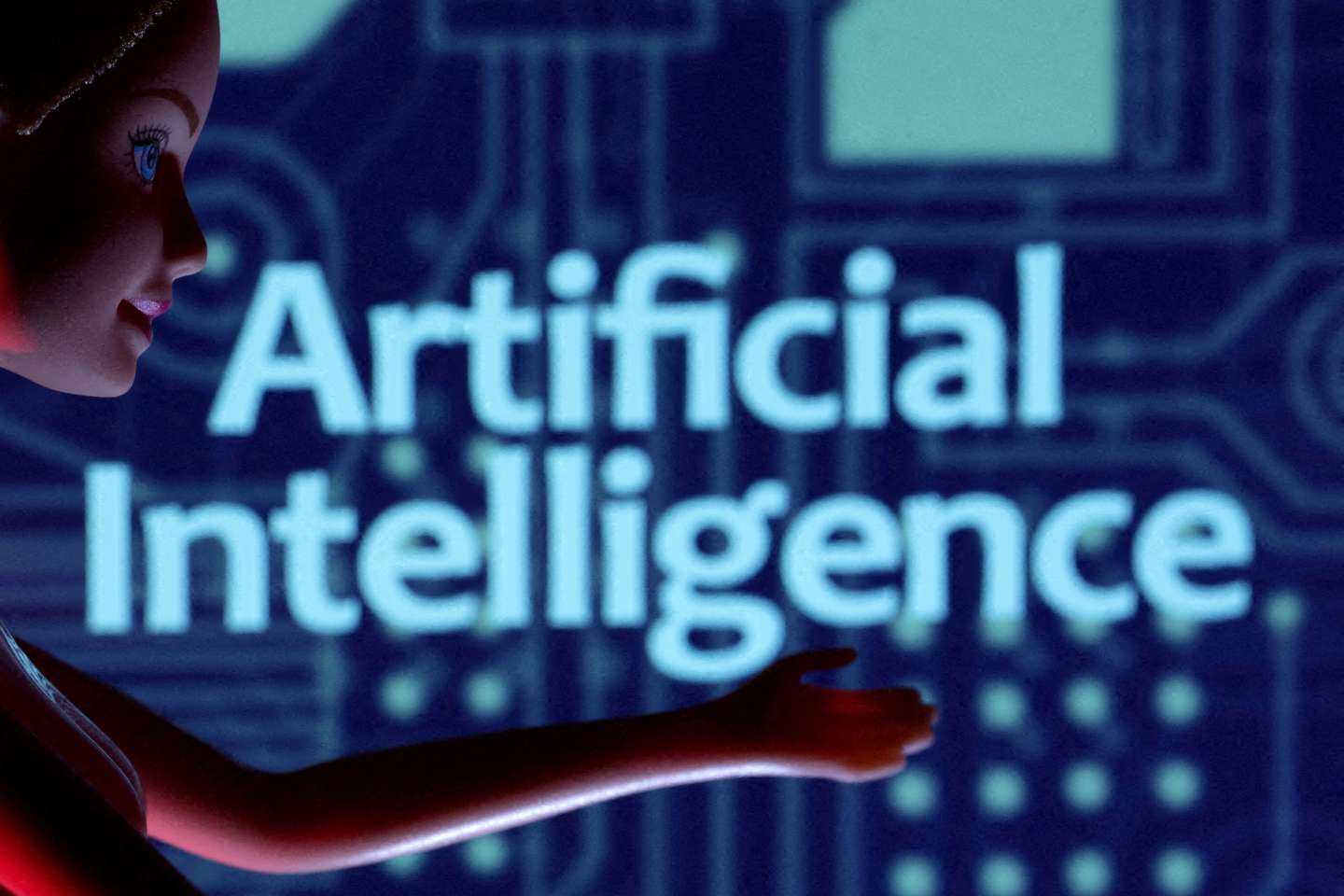 « Une réglementation mondiale de l’intelligence artificielle, coécrite par les acteurs de la technologie et les Etats, doit voir le jour »