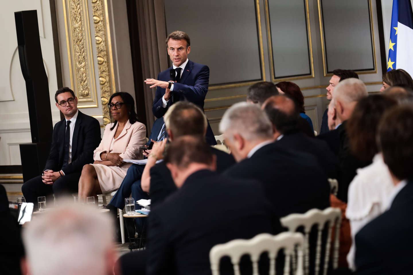 Emmanuel Macron suggère de bloquer les réseaux sociaux pendant les émeutes