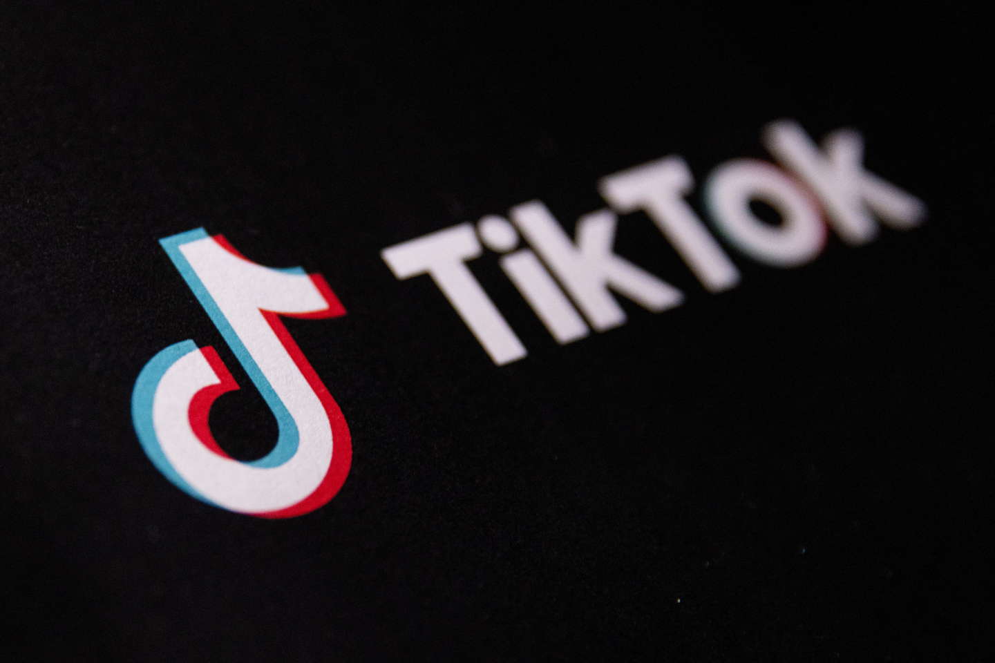TikTok modifie son fonctionnement pour s’adapter aux règles de l’UE