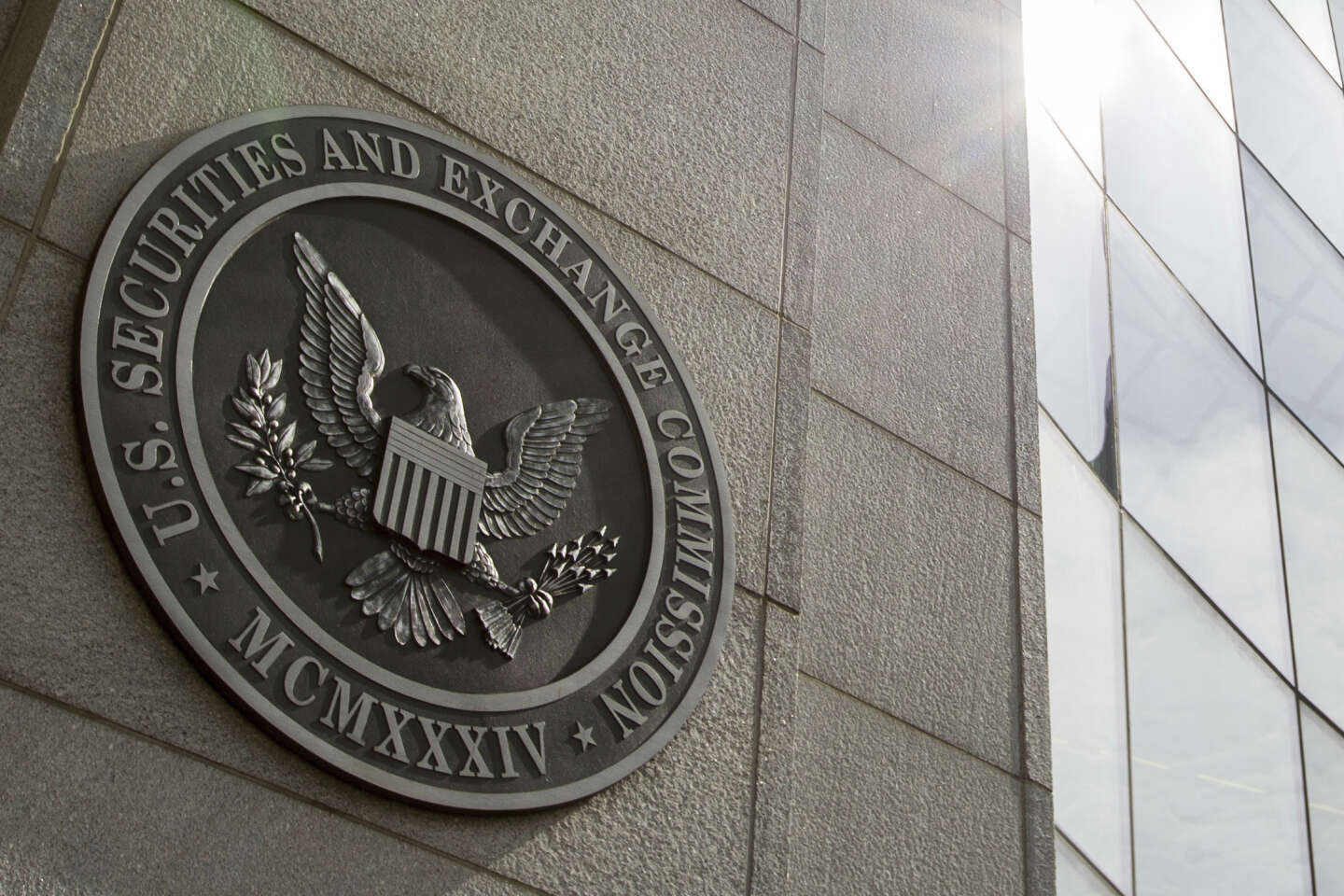 Sur X, un piratage du compte de la SEC fait s’envoler le cours du bitcoin