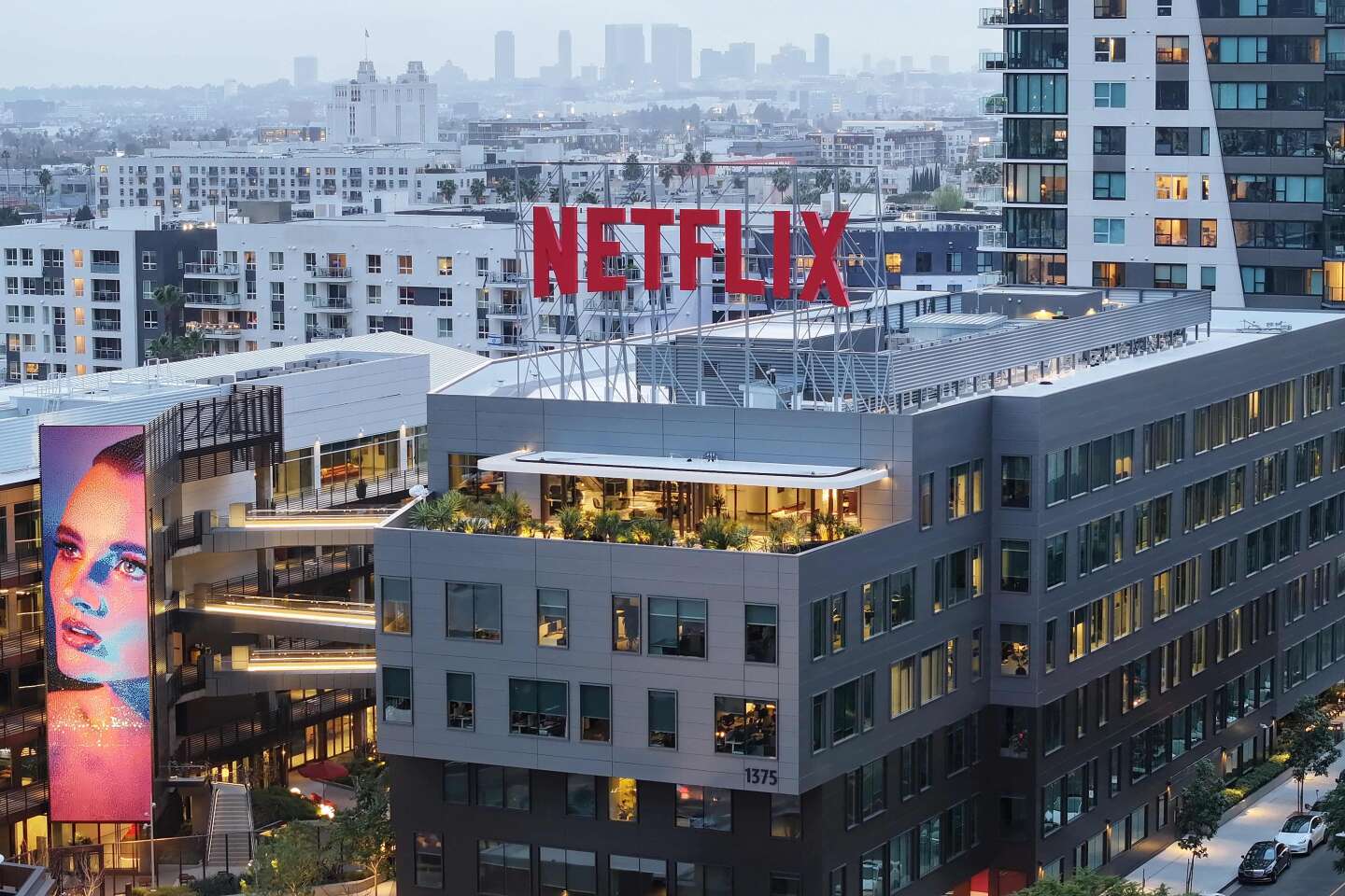 derrière le succès de Netflix, un secteur encore sous pression