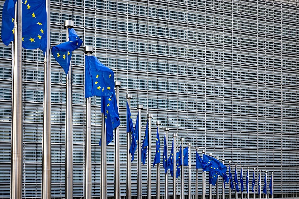 La Commission européenne a reculé sur le logiciel libre, critique ...