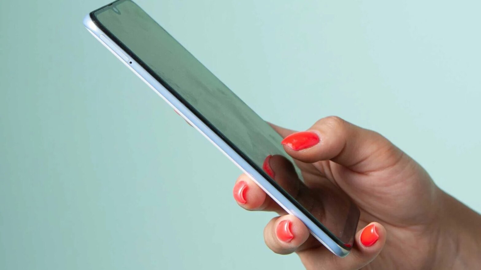 Vous partez à l'étranger ? Ce SMS d'Orange et SFR donne accès à des outils qui peuvent vous sauver la vie