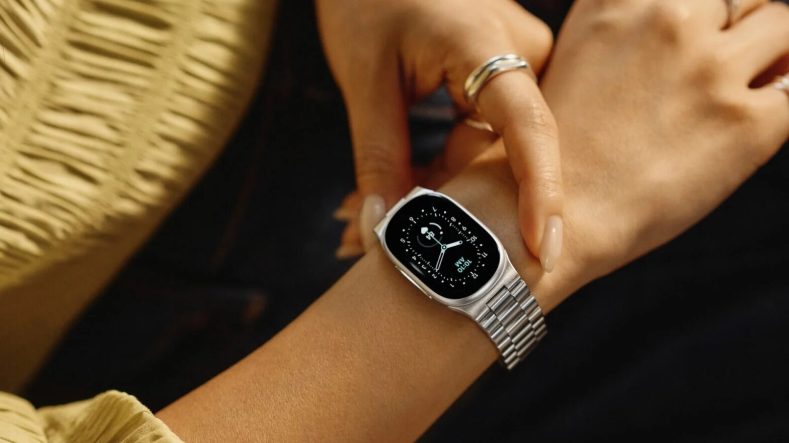Google lance un bracelet connecté élégant entre la Pixel Watch et le traqueur d'activité intelligent